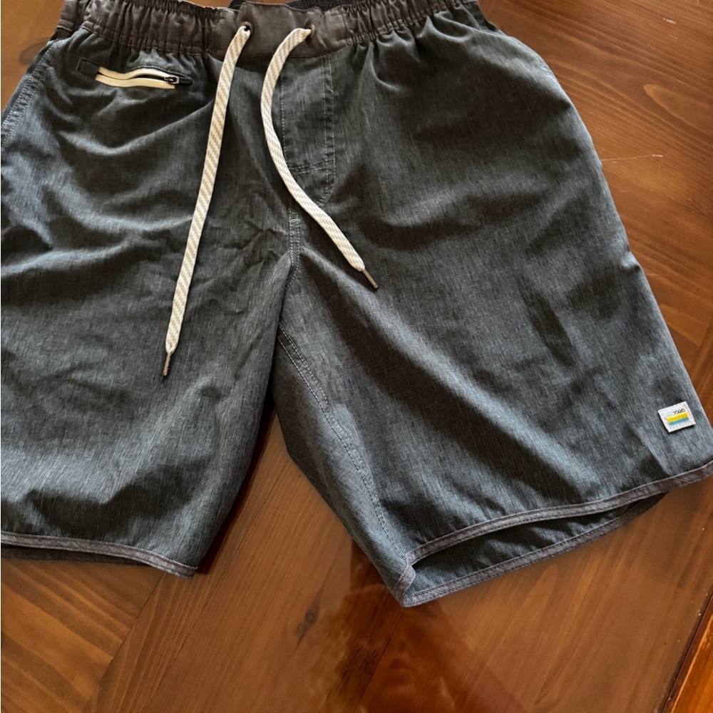 Vuori Charcoal Hybrid Shorts